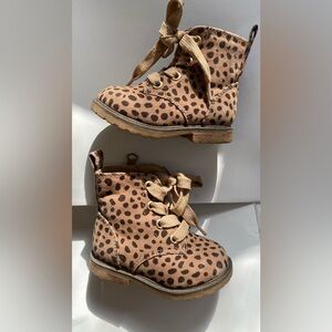 Cat & Jack Toddler Girls' Leapord Zipper Lace-Up Combat Boots Brown